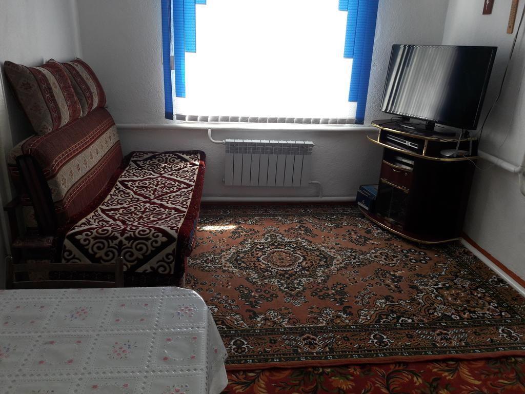 Guest House Baytur Kochkor Exterior foto