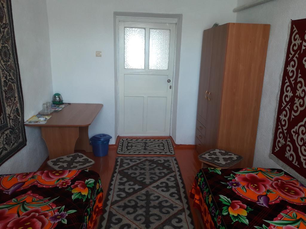 Guest House Baytur Kochkor Exterior foto